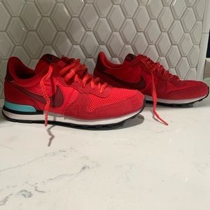 Nike international red & teal retro sneaker sz 7.5